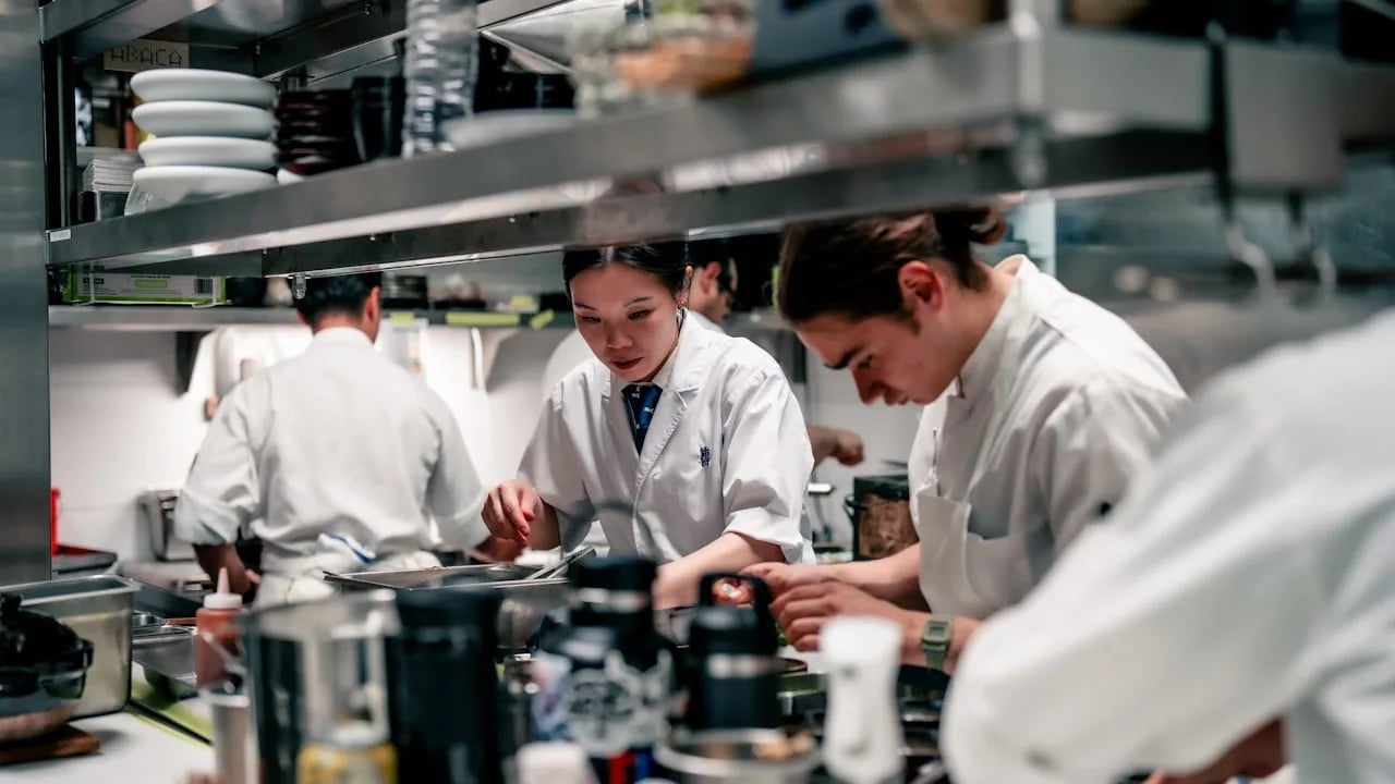 Sous Chef vs Head Chef: The Better Job Might Surprise You