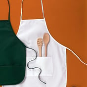 Front view of Two-Pocket 28″ Apron
