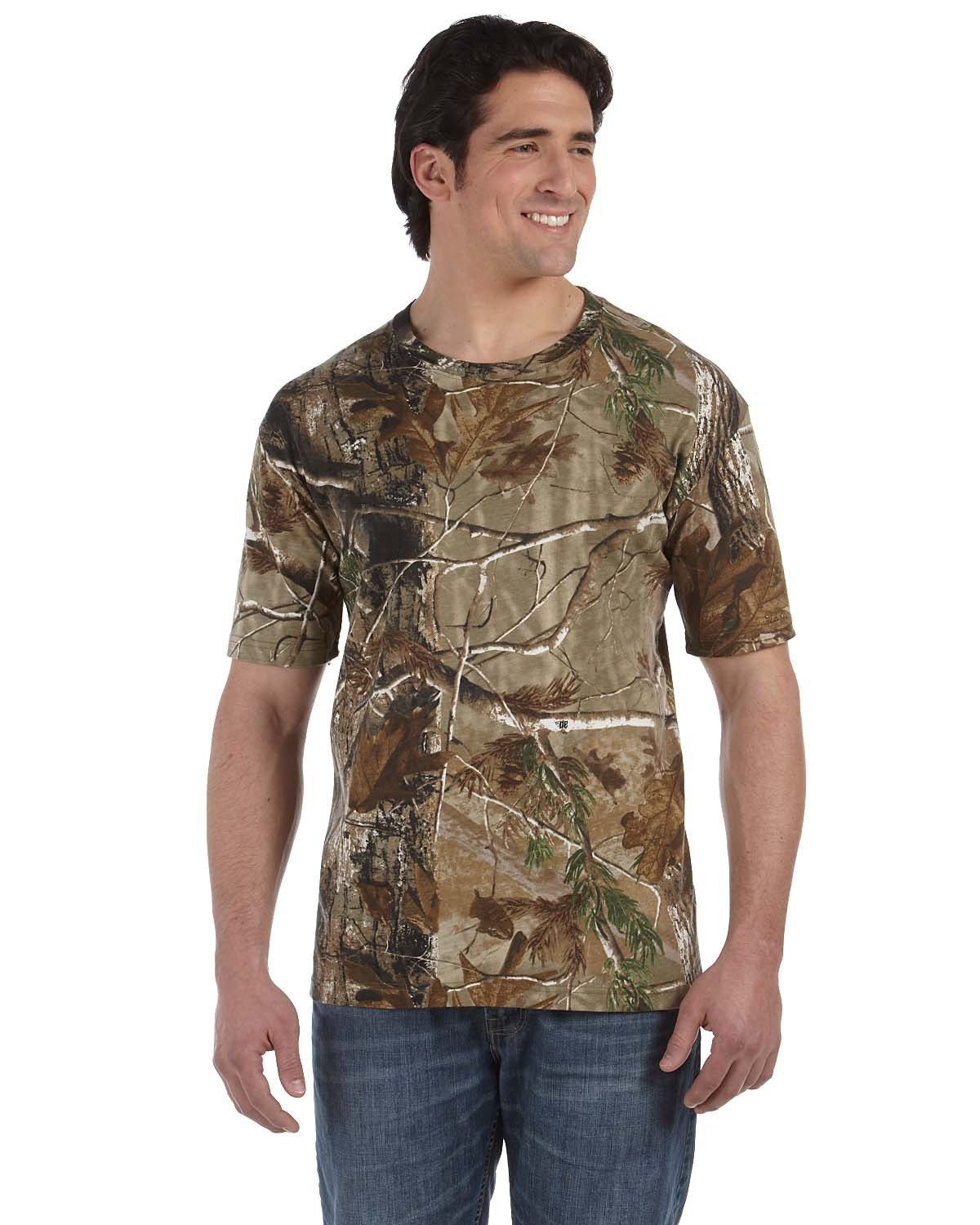 Front view of Men’s Realtree Camo T-Shirt