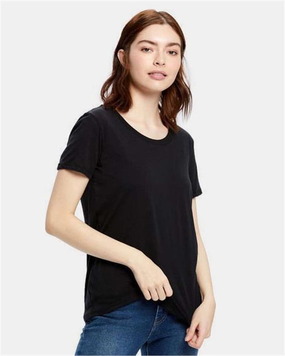 Front view of Women’s Loose Fit Boyfriend Tee