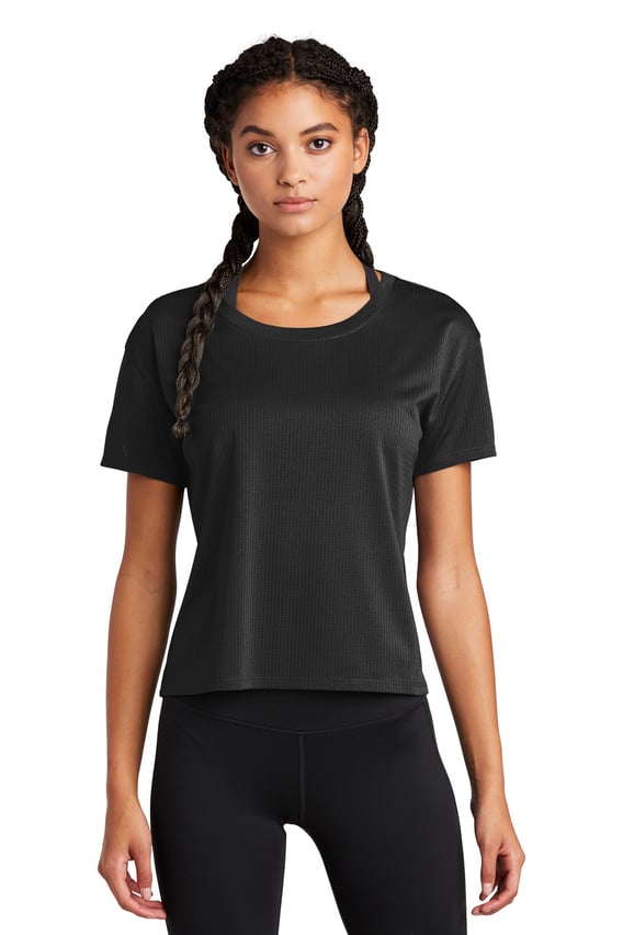 Front view of Women’s PosiCharge ® Draft Crop Tee