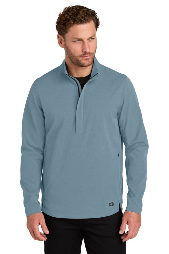 Front view of Aspect 1/2-Zip Pullover