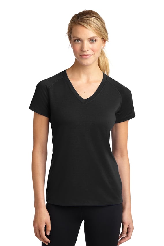 Front view of Women’s Ultimate Performance V-Neck