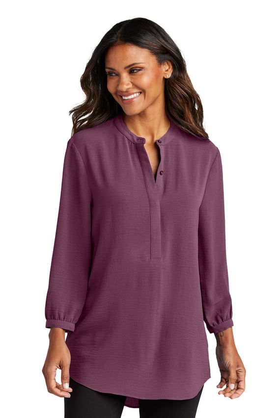 Front view of Women’s 3/4-Sleeve Textured Crepe Tunic