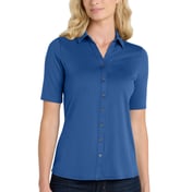 Front view of Women’s City Stretch Top