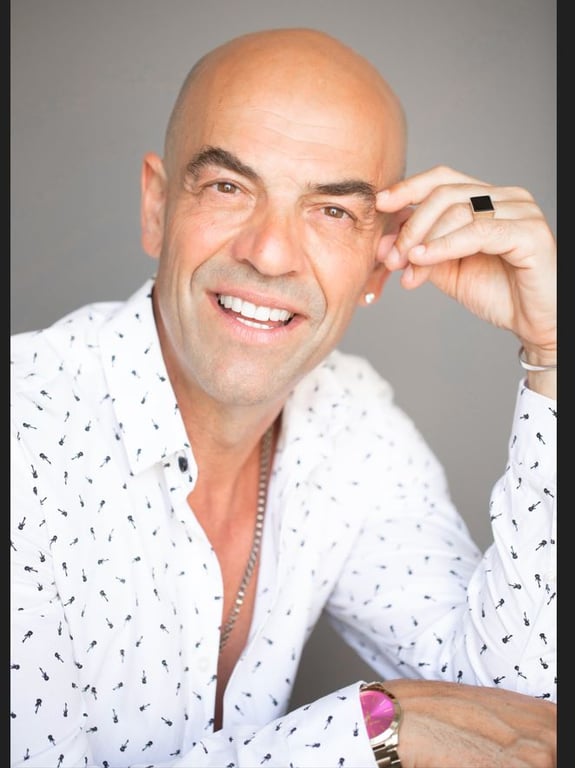 מלדיטה לונה – גיל שוחט מארח את פבלו רוזנברג