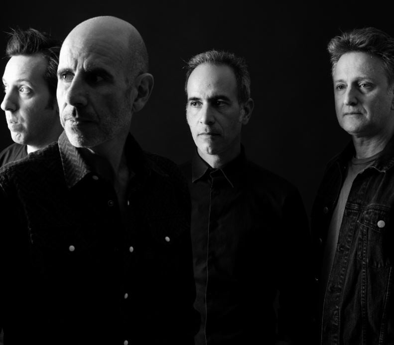 השתקפויות – להקת רוקפור