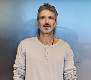 עידן חביב במופע סולו