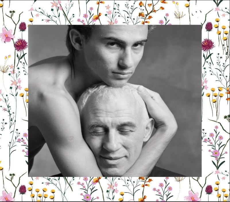 תמונה של אסף אמדורסקי כנער צעיר מחבק את ראשו של אסף אמדורסקי כמבוגר