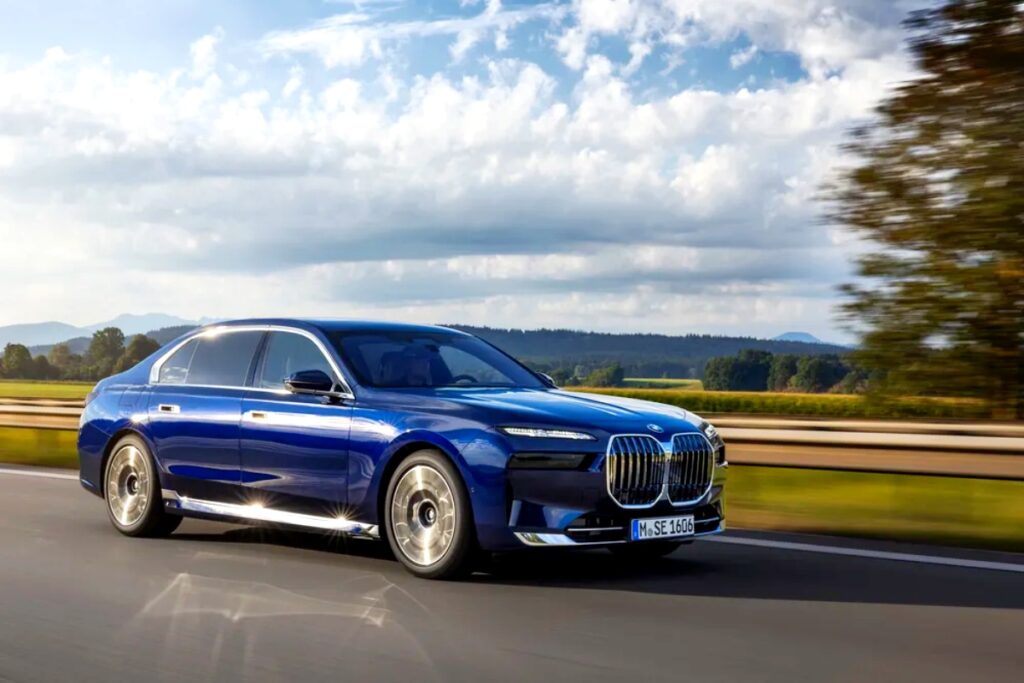 “테슬라 모델 Y도 제쳤다” … BMW, 수입차 판매 3년 연속 1위, 7시리즈 ‘독보적’
