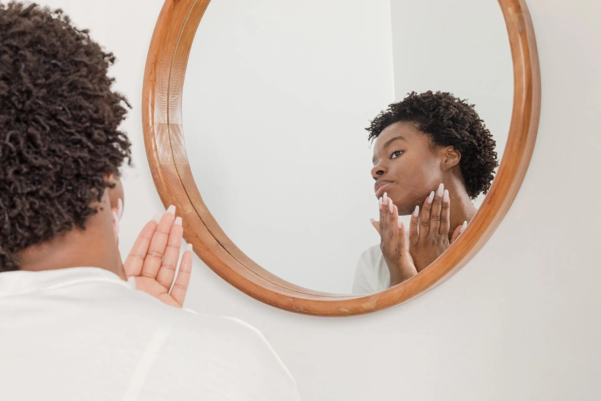 How Do Hormones And Your Monthly Cycle Affect Your Skin?