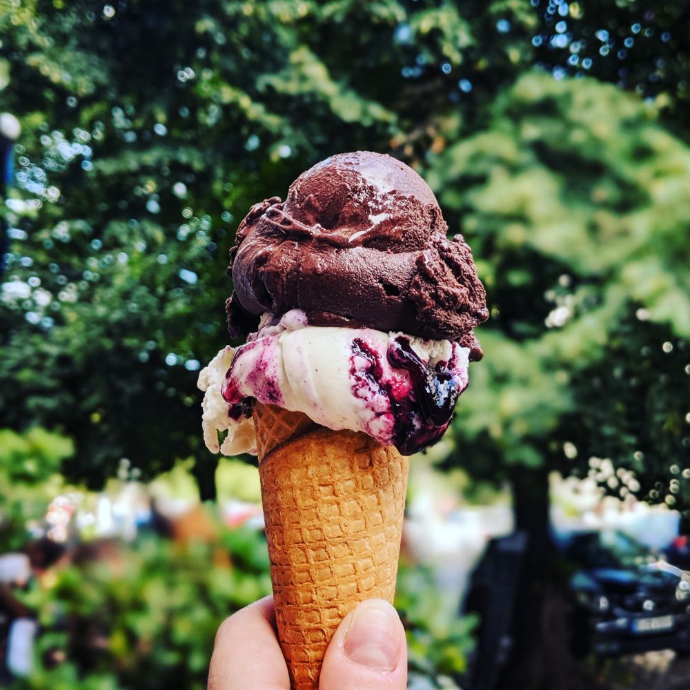 Eis im Hörnchen