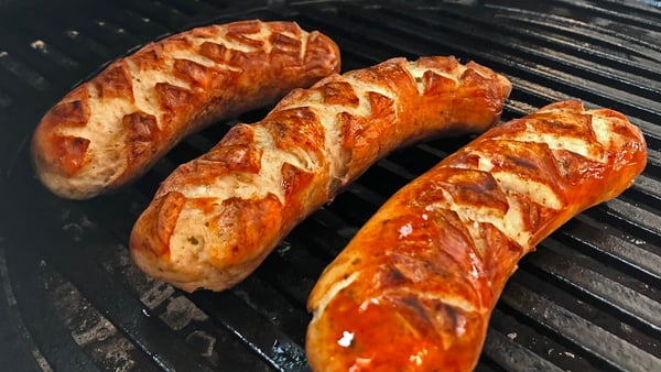 Bratwurst grillen: Tipps für die perfekte Wurst