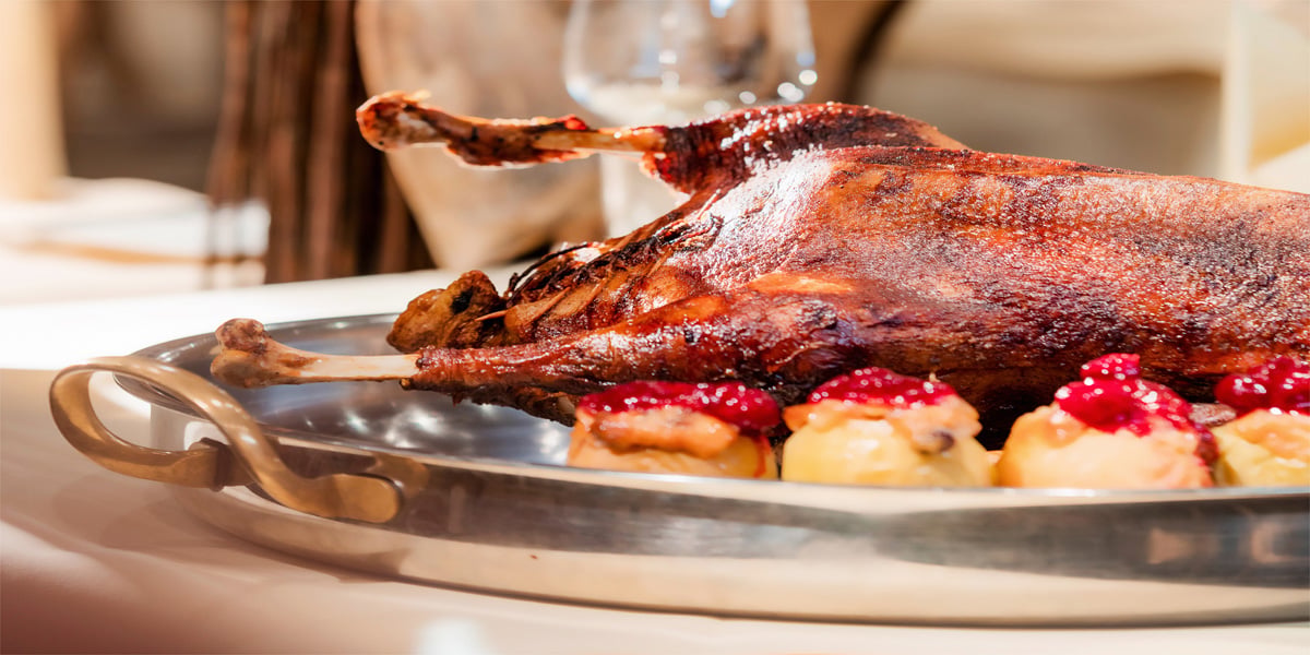 Gänsebraten mit Klößen zu Weihnachten