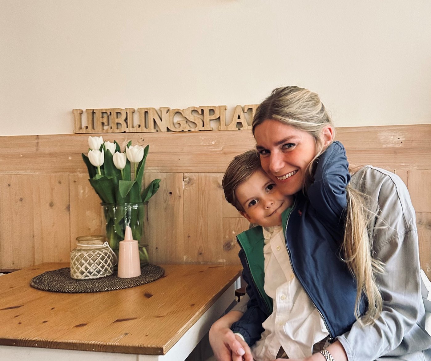 mutter katrin mit sohn emile 