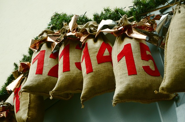Adventskalender aus mehreren Säckchen