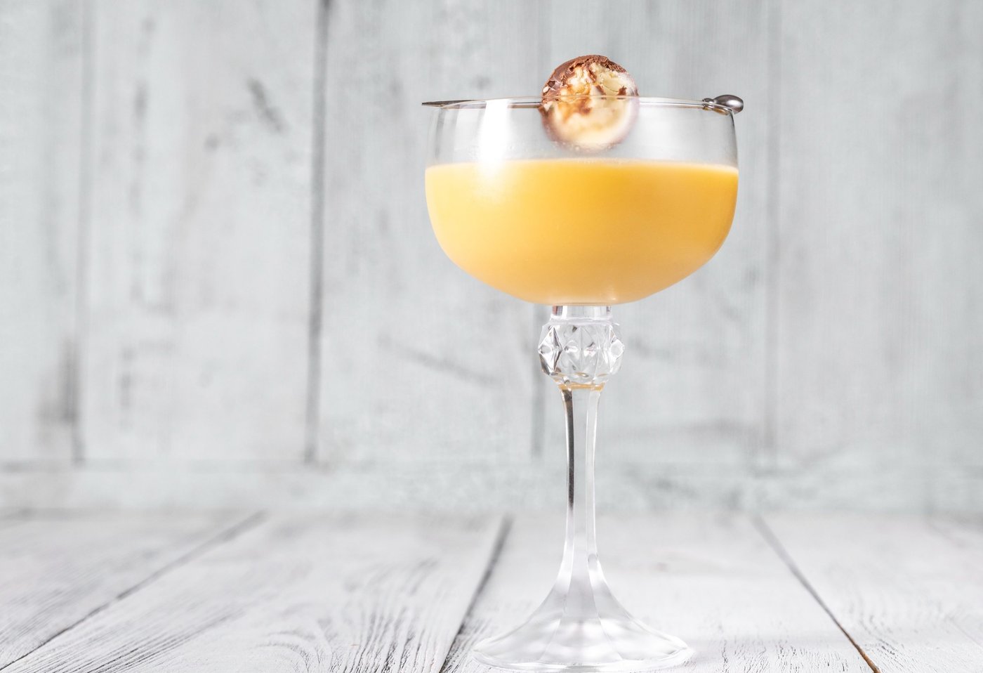 eierlikör in einem glas