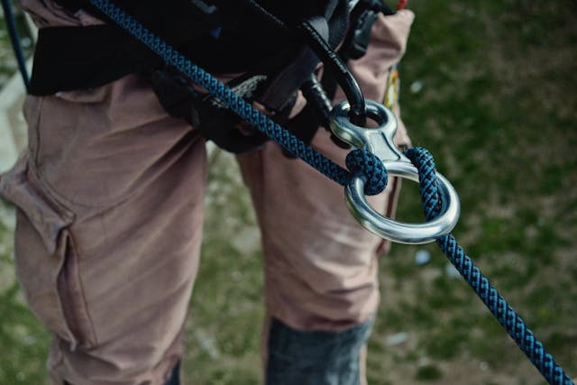 Karabinerhaken zur Absicherung beim Klettern