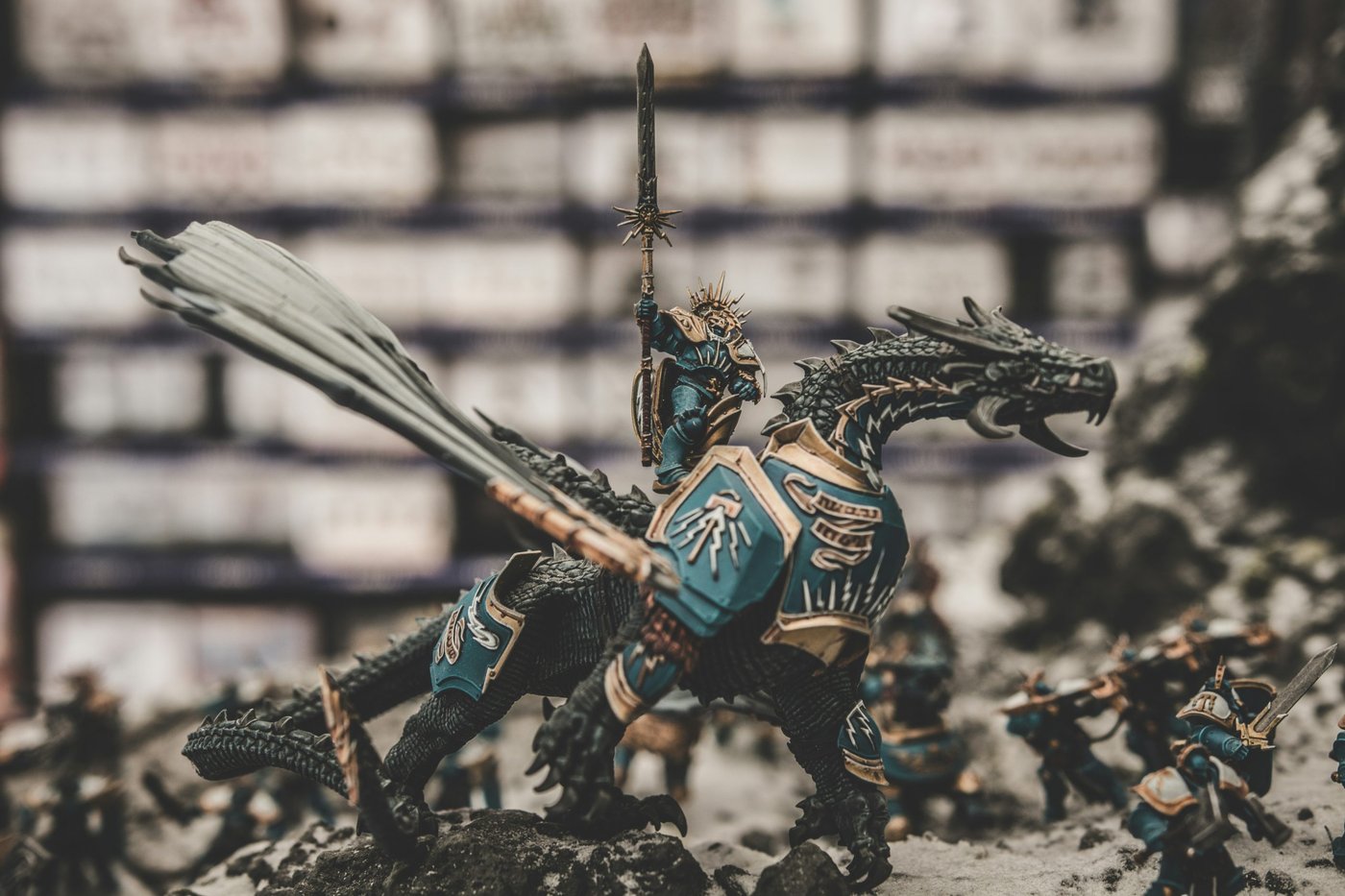 Figur Drachen mit Reiter
