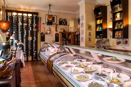 alimentari Italienische Lebensmittel Wein und Catering