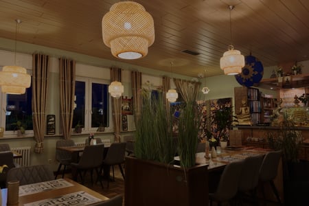 Aroy Aroy Thai Restaurant mit Lieferservice