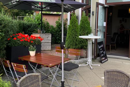 CASUAL drinks & more