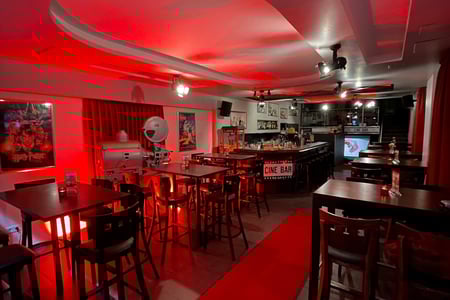 CINE BAR