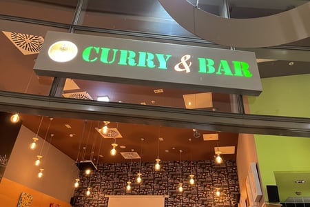 Curry & Bar