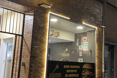 Goldener Pfannenwender