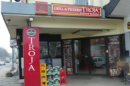 Grill & Pizzeria Troja