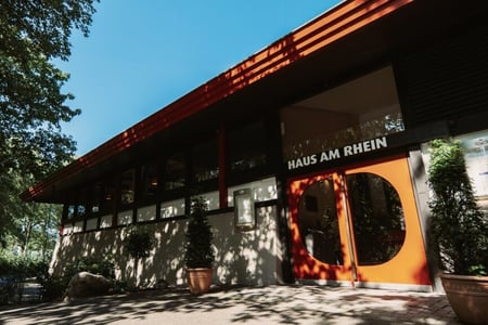 Haus am Rhein