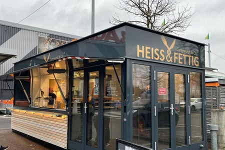 Imbiss am Hornbach Heiss & Fettig Currywurst