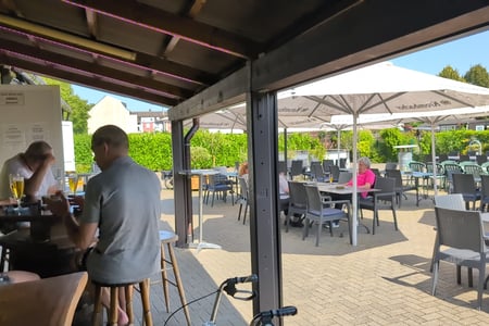 Kantine Süd by Chris