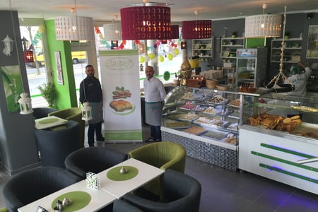 Öz-Tat Cafe Baklava Bäckerei pastane