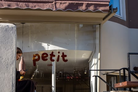 petit Café