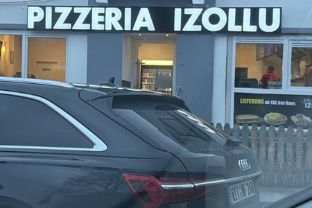 Pizzeria Izollu und Kebaphaus