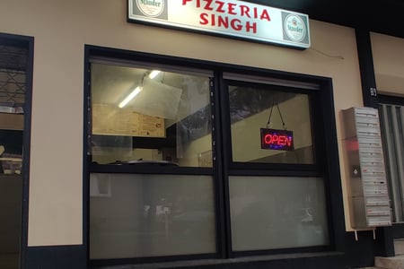Pizzeria Singh