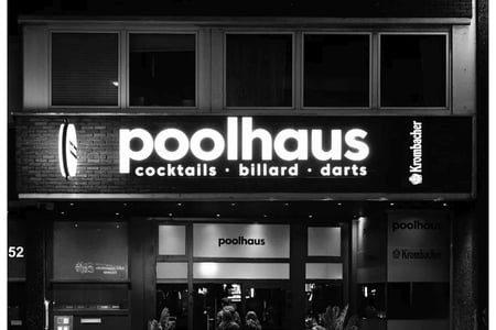 Poolhaus