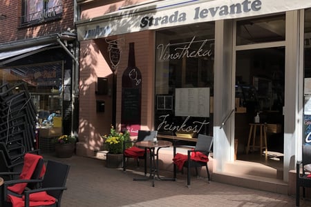 Vinotheka Strada Levante