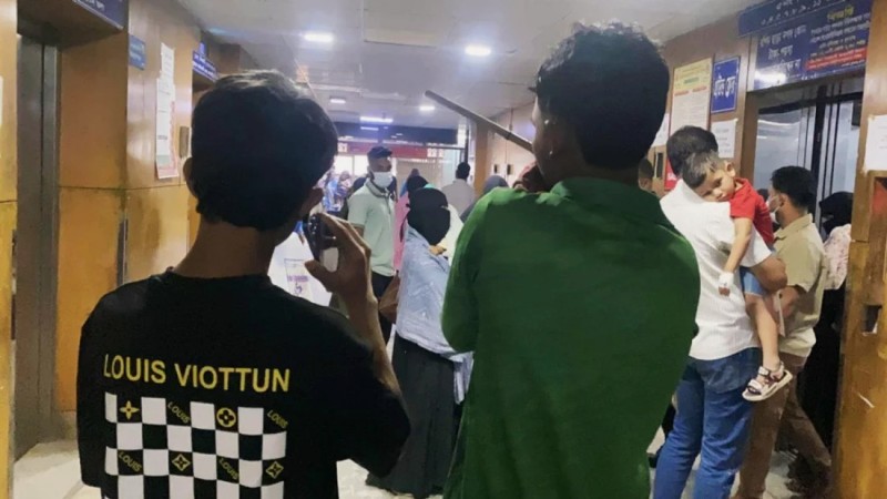 Clash between two rival groups in Munshiganj leaves 9 injured