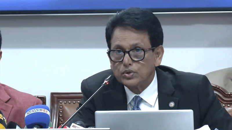 Retired teachers may head school management bodies: Education Minister