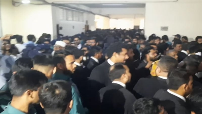 63 lawyers granted bail after surrendering in Ctg court attack cas