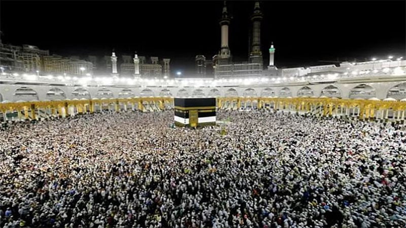 Saudi Arabia bars hajj on visit visas, tightens entry rules