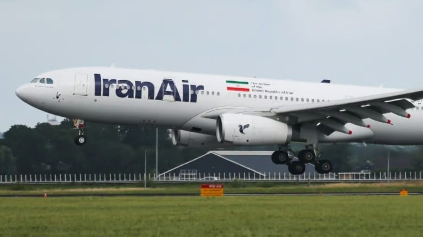 Iran resumes domestic flights after 50-day halt