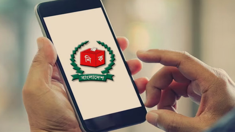 Voters, journalists allowed to carry mobile phones at polling centres: EC