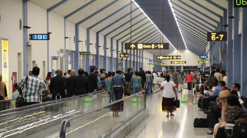 Bangladeshi detained over tk 19 lakh cigarette smuggling in Sri Lanka