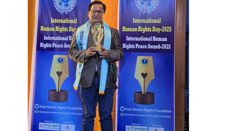 Parvez Babul receives award for research on environment and women's development