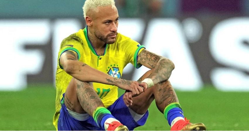 Neymar named in Brazil preliminary squad, injury threatens WC spot