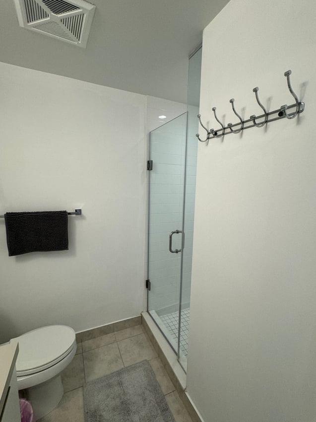 Flex Room at 4th Floor - York Street, Toronto — photo 4 of 9