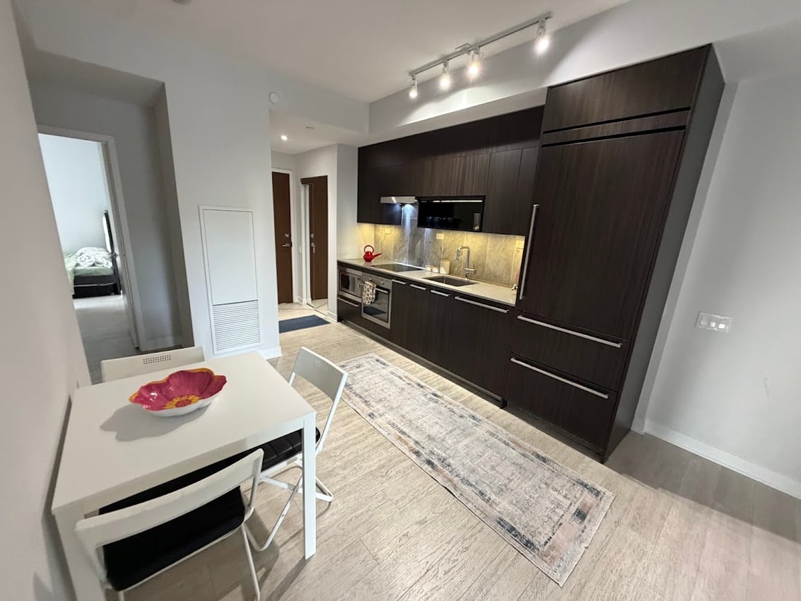 Master Room at 5th Floor - Queens Wharf Road, Toronto — photo 7 of 13